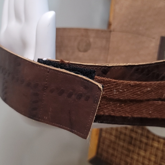Rare 80's Lisandro Sarasola vintage leather belt. Halloween or theater costumes. - Picture 8 of 9